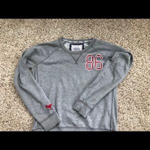 Comfy crew neck sweatshirt! 💓